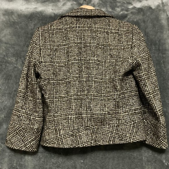 ⭐️HP⭐️ Hugo Boss wool/cashmere/angora short jacket - Picture 3 of 3